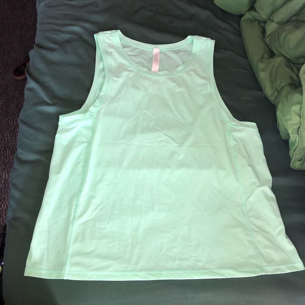 lululemon muscle swing tank NWOT